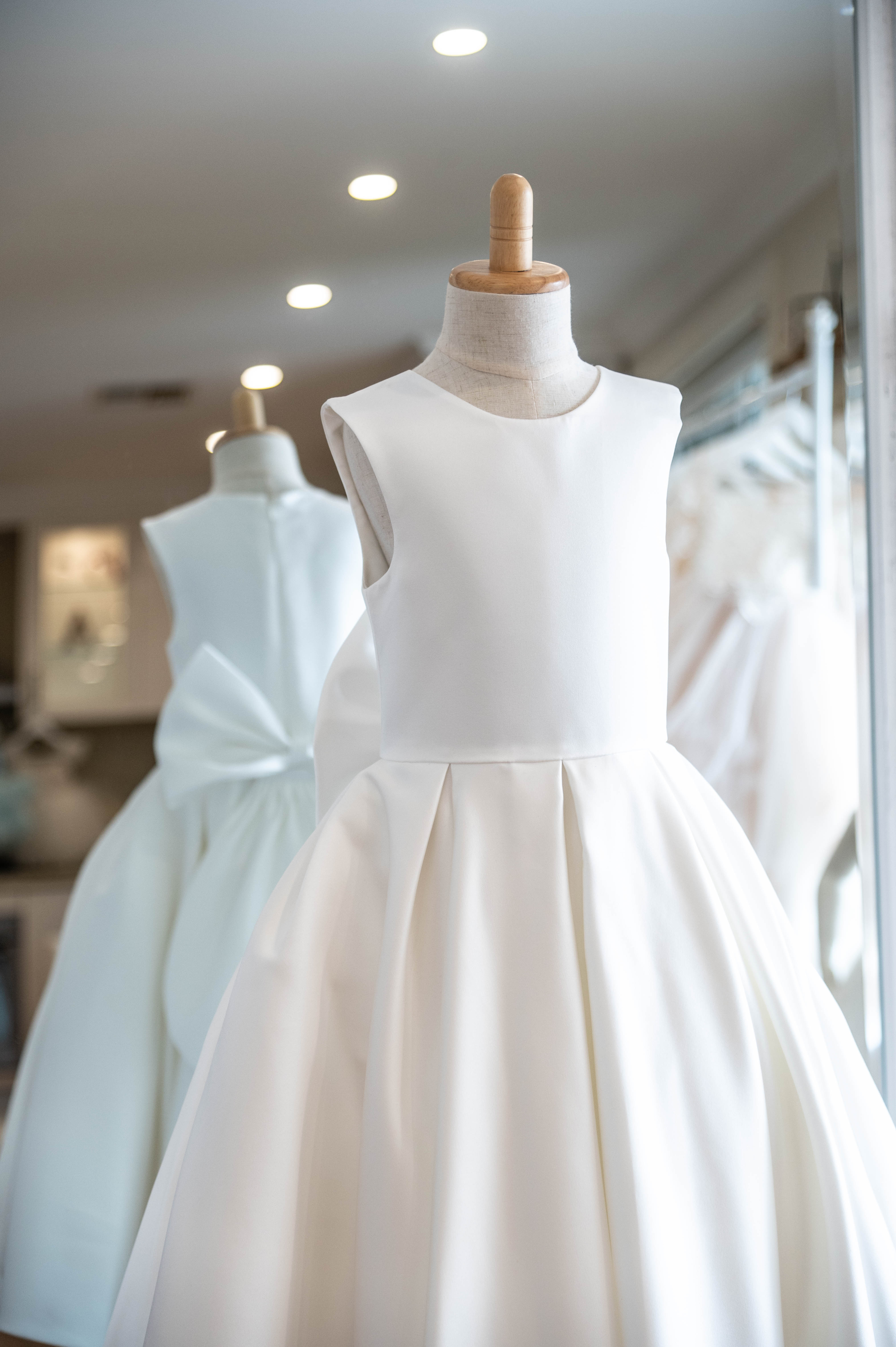 Flowergirl satin dress with bow Kiara Midi